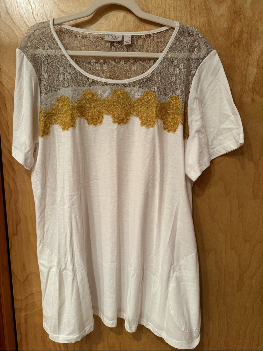 LOGO by Lori Goldstein White Short Sleeve Top with Gold Lace Accent